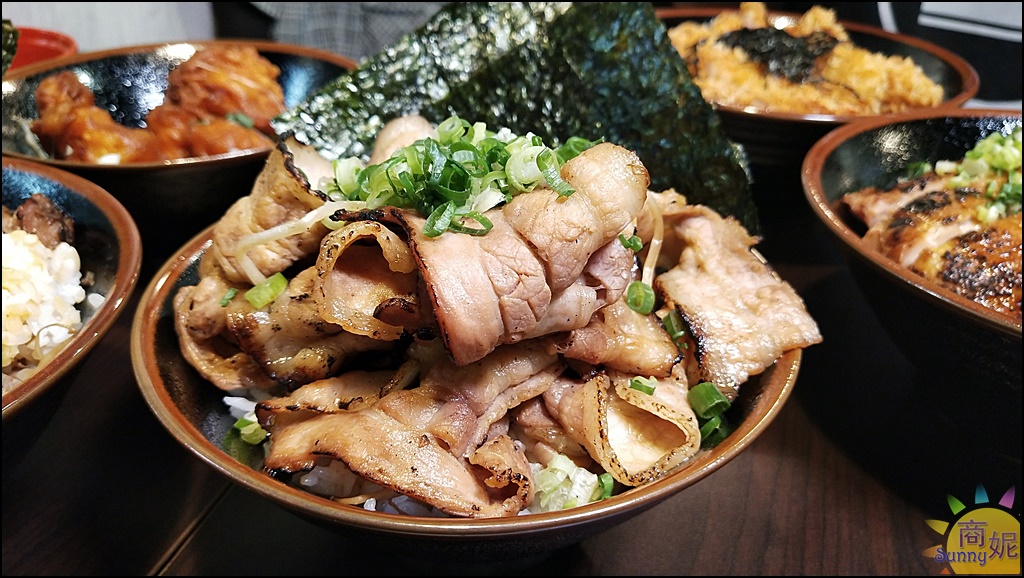 川牛極盛豬肉丼飯｜圖片取自《商妮吃喝遊樂》